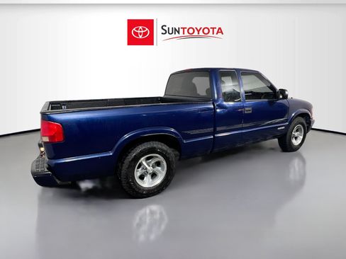 Used 2003 Chevrolet S10 Pickup LS RWD image 4