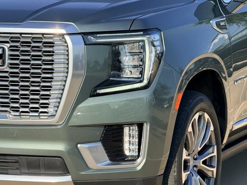 Used 2024 GMC Yukon XL Denali RWD image 8