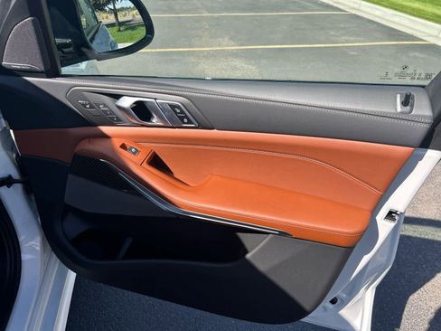 Used 2026 BMW X7 M60i image 18