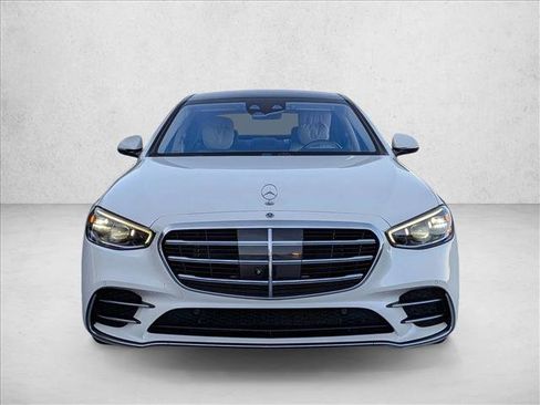 Used 2023 Mercedes-Benz S 500 4MATIC image 2