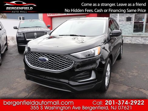 Used 2023 Ford Edge SEL image 1