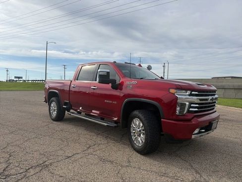 Used 2022 Chevrolet Silverado 2500 High Country w/ Technology Package AWD/4WD image 2