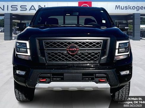 Used 2024 Nissan Titan PRO-4X w/ Pro-4x Convenience Package image 2