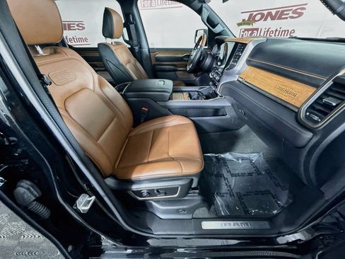 Used 2022 RAM 1500 Limited w/ Body Color Bumper Group AWD/4WD image 32