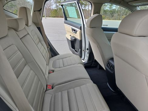 Used 2019 Honda CR-V LX image 11