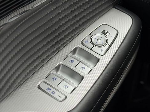 Used 2024 Hyundai Palisade Calligraphy image 29