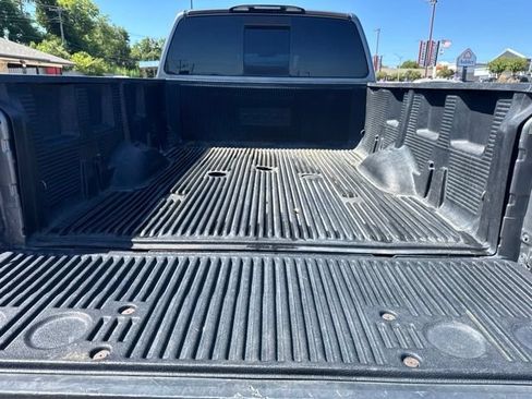 Used 2018 Nissan Titan SV AWD/4WD image 20