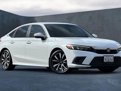 Used 2023 Honda Civic EX image 2