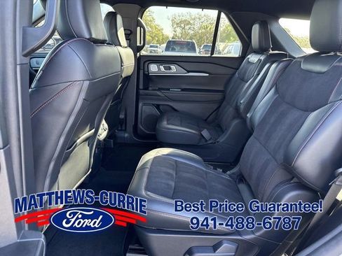 Used 2025 Ford Explorer ST AWD/4WD image 12