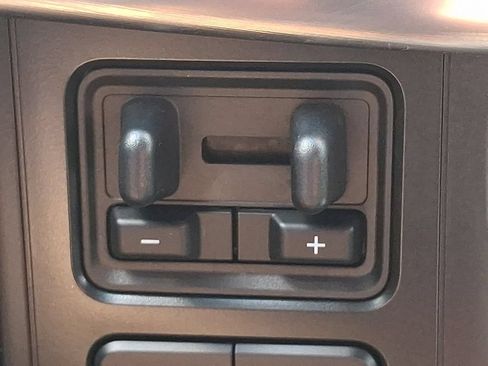 Used 2021 Ford F150 Lariat AWD/4WD image 26