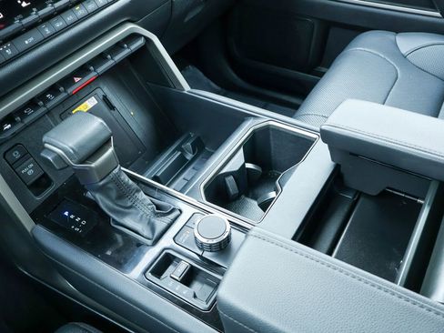 Used 2023 Toyota Tundra Limited image 15