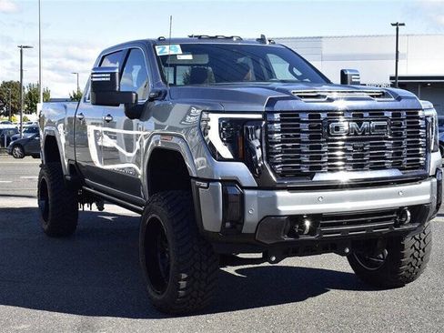 Used 2024 GMC Sierra 3500 Denali Ultimate image 6