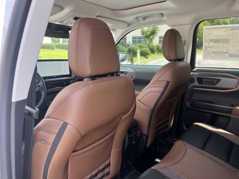 New 2026 Ford Bronco Sport Outer Banks w/ Sasquatch Outer Banks Package AWD/4WD image 17