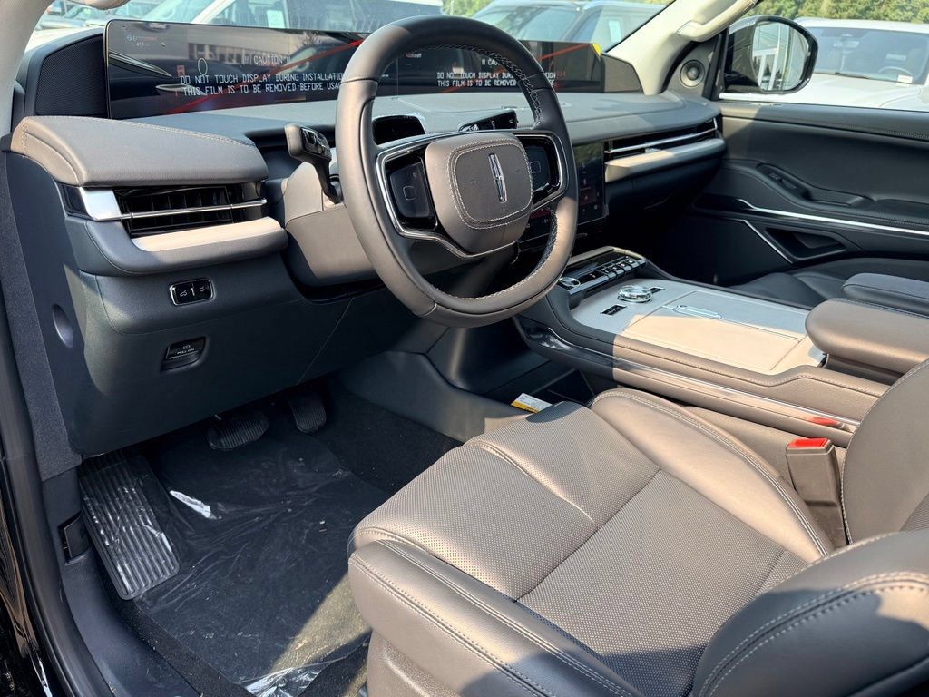 New 2027 Lincoln Navigator Premiere AWD/4WD image 23