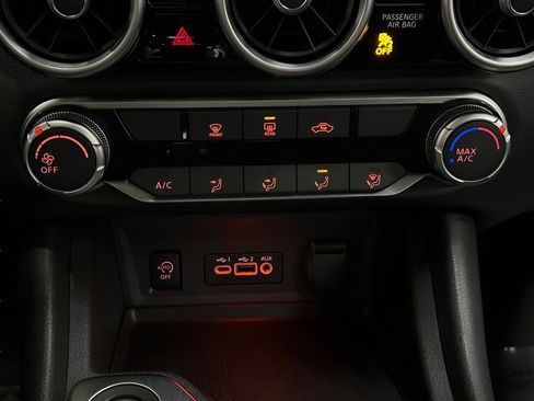 Used 2025 Nissan Sentra SV image 22