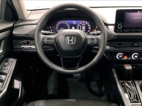 Used 2023 Honda Accord LX image 17