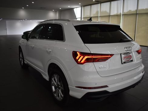 Used 2023 Audi Q3 2.0T Premium w/ Convenience Package AWD/4WD image 5