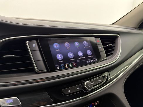 Used 2020 Buick Enclave Essence w/ Sound and Sites Package FWD image 21