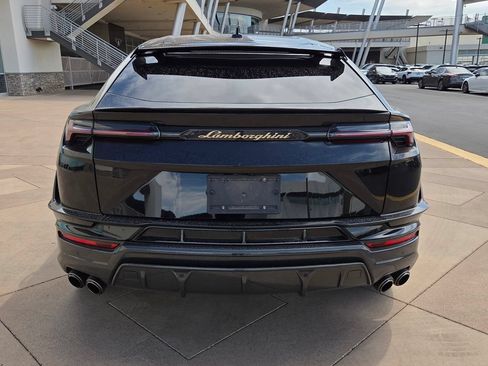 Used 2023 Lamborghini Urus Performante AWD/4WD image 8