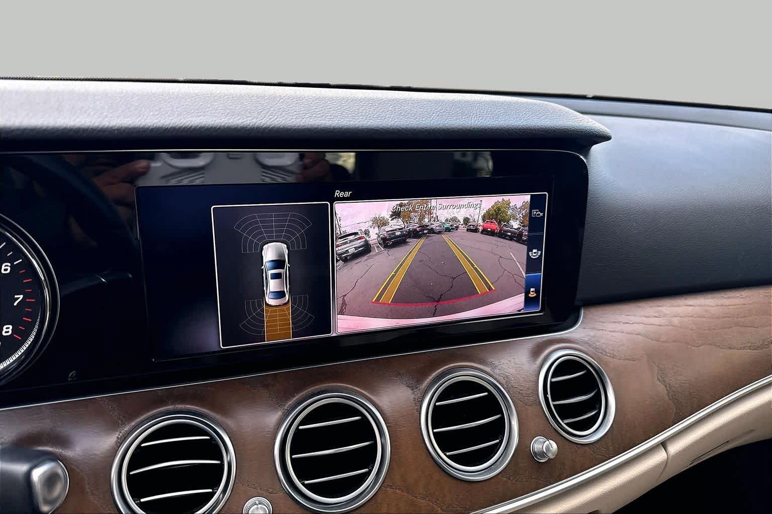 Used 2018 Mercedes-Benz E 300 image 25