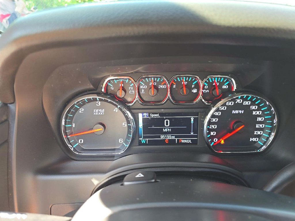 Used 2020 Chevrolet Suburban LT AWD/4WD image 3