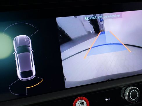 Used 2024 Porsche Macan image 57