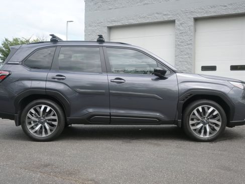Certified 2025 Subaru Forester Touring w/ Popular Package - Touring AWD/4WD image 10