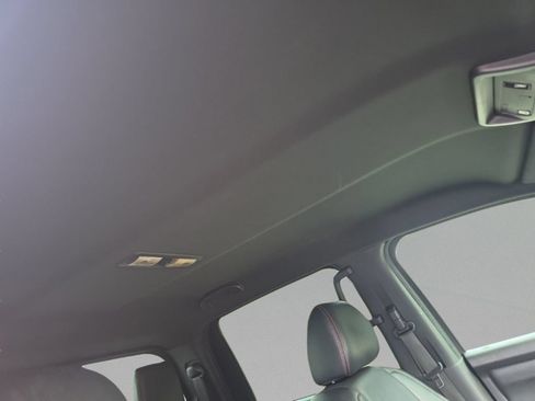 Used 2020 Nissan Titan PRO-4X w/ Pro-4x Convenience Package AWD/4WD image 28