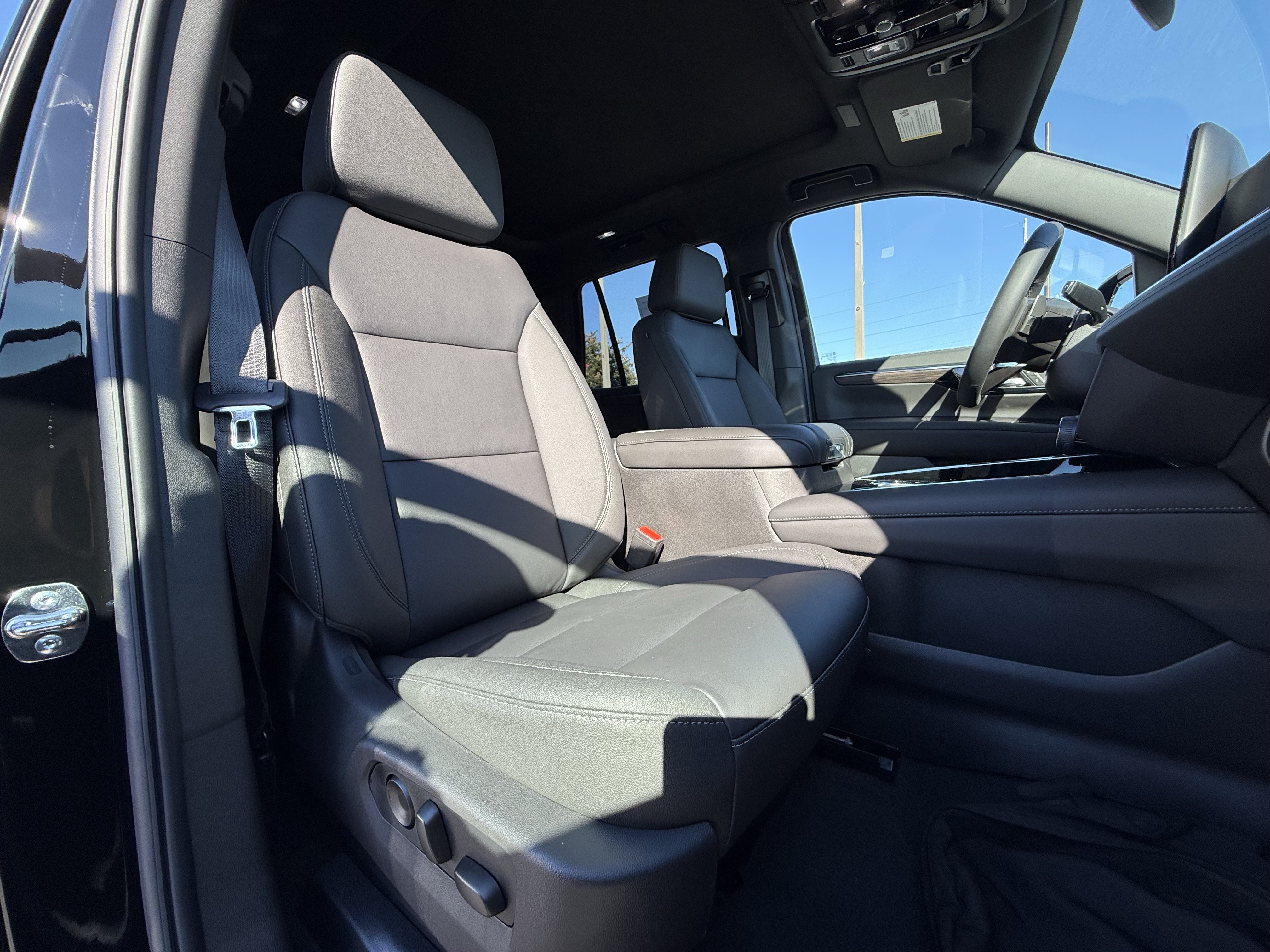 New 2027 Chevrolet Tahoe LT w/ Comfort Package AWD/4WD image 34