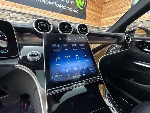 Used 2023 Mercedes-Benz GLC 300 GLC 300 image 18