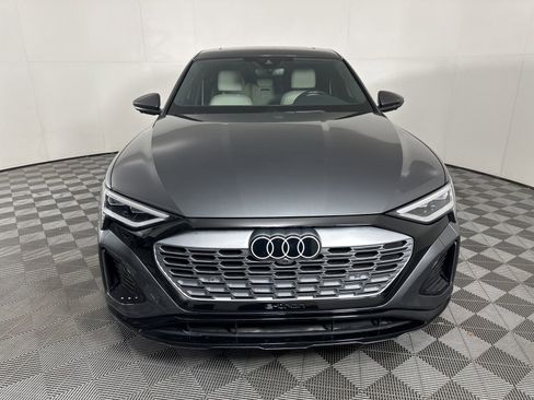 Used 2024 Audi Q8 e-tron Premium Plus image 2