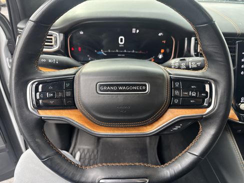 Used 2023 Jeep Grand Wagoneer L Series III image 18