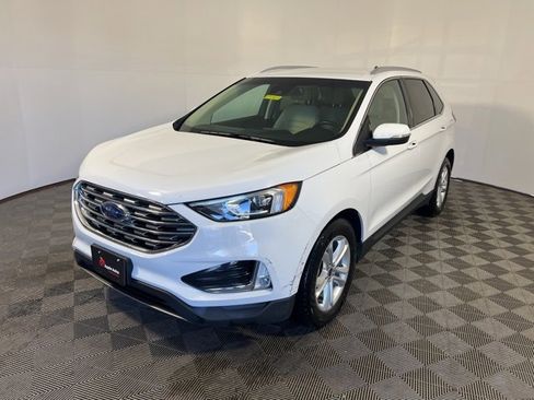 Used 2020 Ford Edge SEL w/ Cold Weather Package image 3