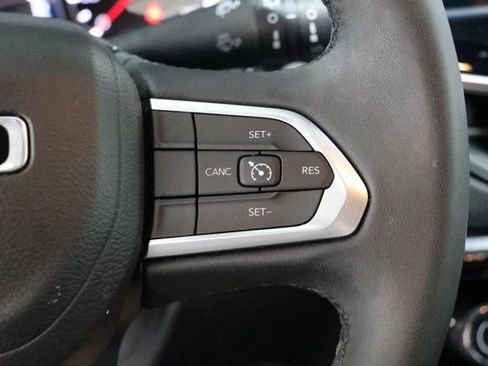Used 2024 Jeep Compass Latitude w/ Convenience Group AWD/4WD image 20