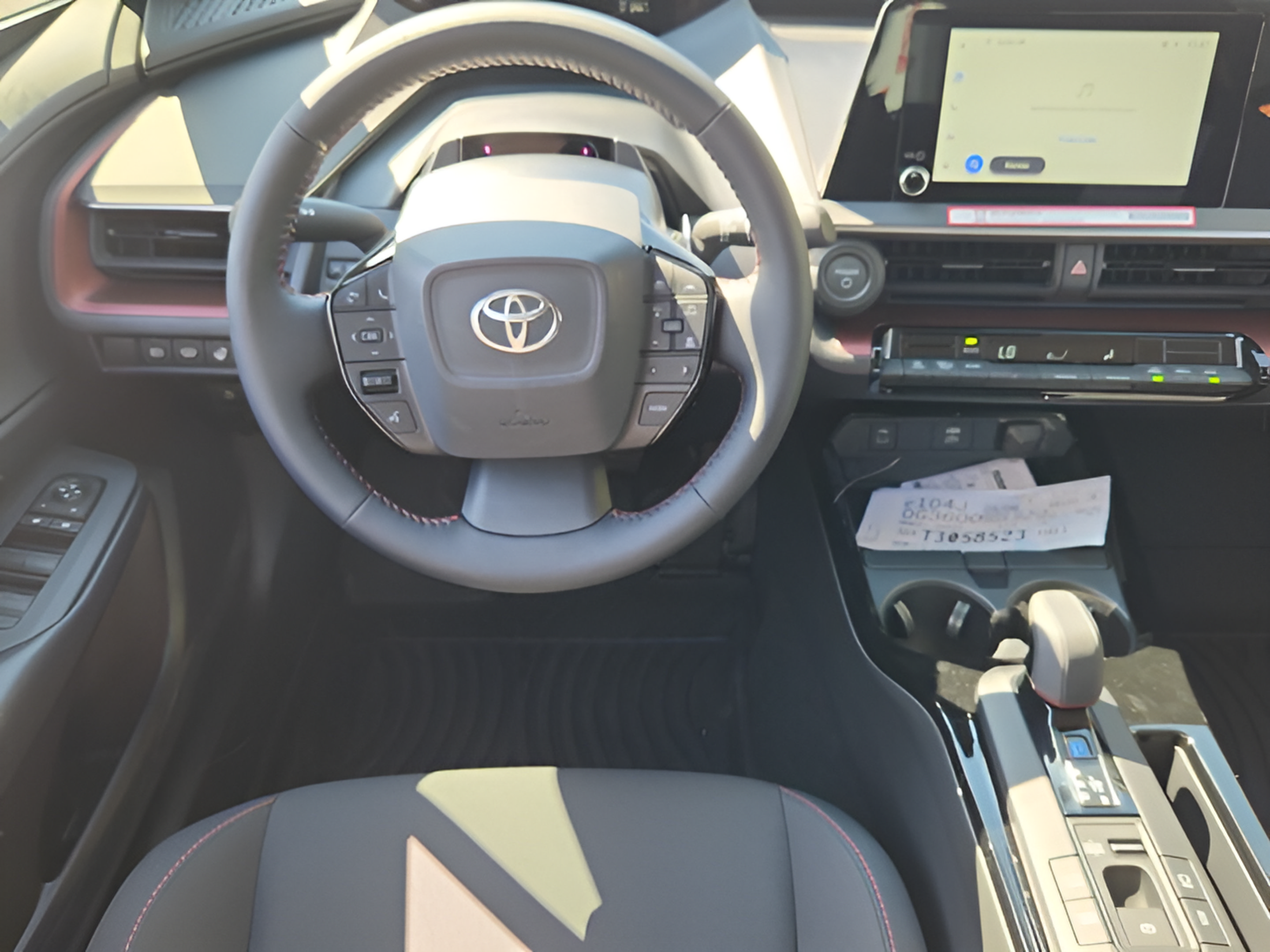 New 2026 Toyota Prius Plug-In Hybrid FWD image 11