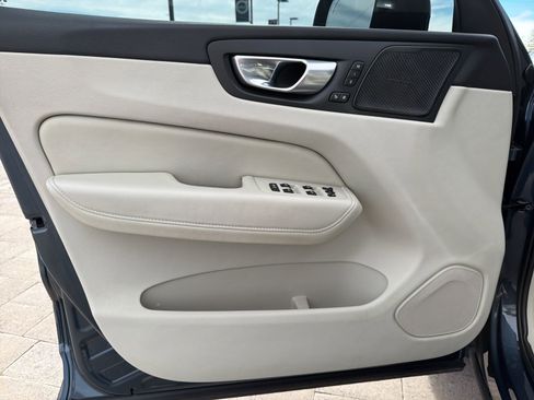 Used 2024 Volvo XC60 B5 Ultimate w/ Protection Package Premier AWD/4WD image 18