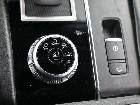 Used 2022 Mitsubishi Outlander SE image 20