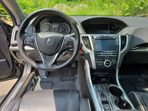 Used 2018 Acura TLX w/ Technology Package FWD image 17
