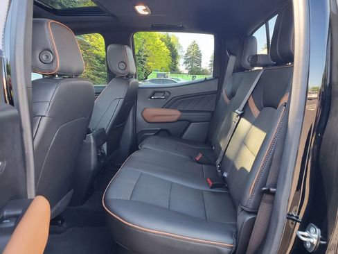 Used 2023 GMC Canyon AT4 AWD/4WD image 38