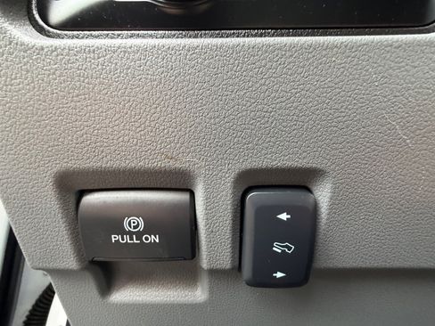 Used 2024 Ford F350 XLT w/ FX4 Off-Road Package image 18