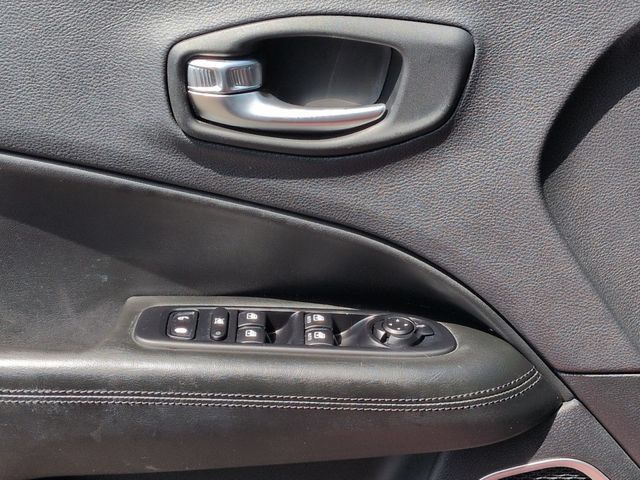 Used 2021 Jeep Compass Latitude w/ Sun and Sound Group AWD/4WD image 25