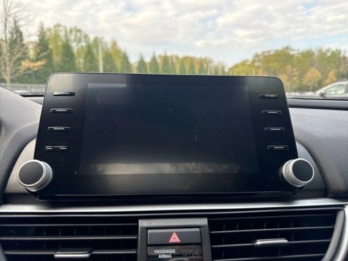 Used 2018 Honda Accord EX-L image 26