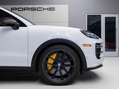 Certified 2024 Porsche Cayenne Turbo GT image 11