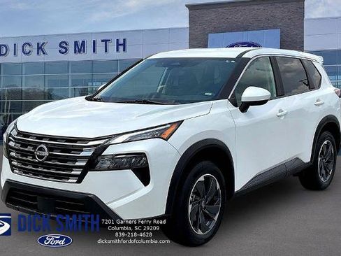 Used 2025 Nissan Rogue SV FWD image 1