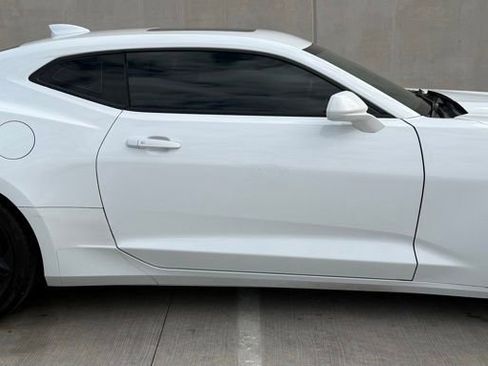 Used 2022 Chevrolet Camaro SS RWD image 5