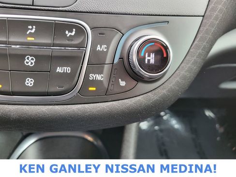 Used 2024 Chevrolet Malibu LT image 30