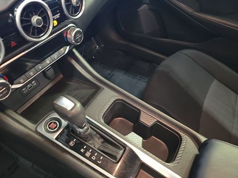 Used 2021 Nissan Sentra SV image 23