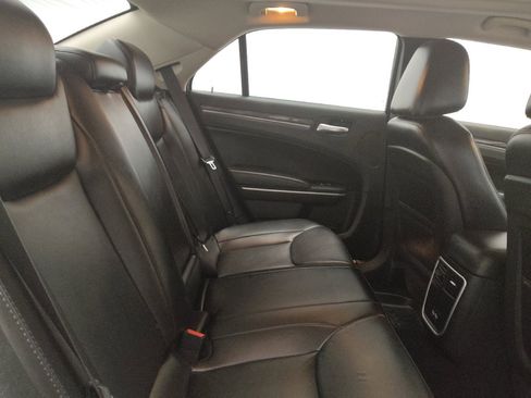 Used 2021 Chrysler 300 Touring L w/ Popular Equipment Group RWD image 19
