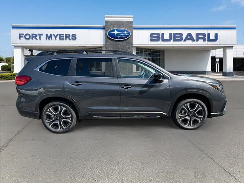New 2026 Subaru Ascent Limited image 2