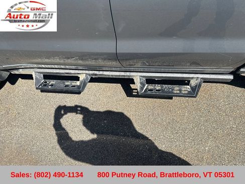 Used 2023 Chevrolet Silverado 1500 LT w/ Z71 Off-Road Package AWD/4WD image 15